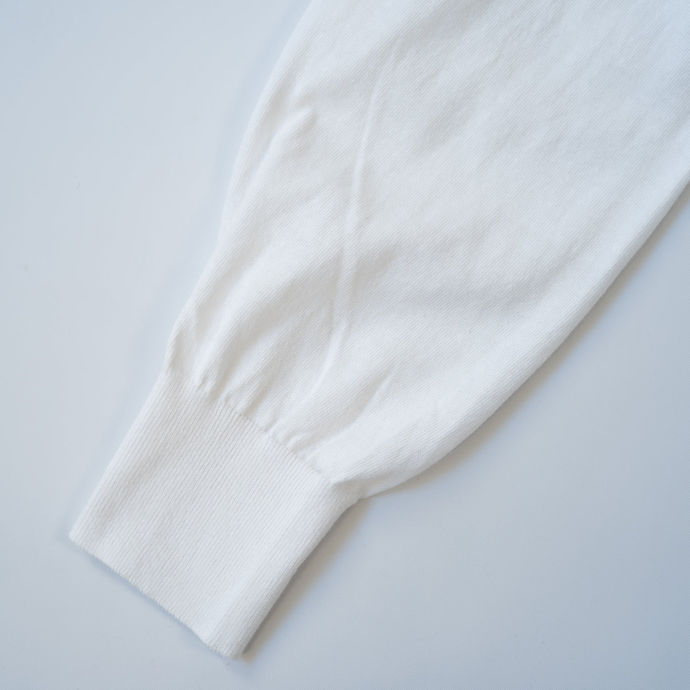 COMOLI CREW NECK COTTON KNIT CARDIGAN WHITE