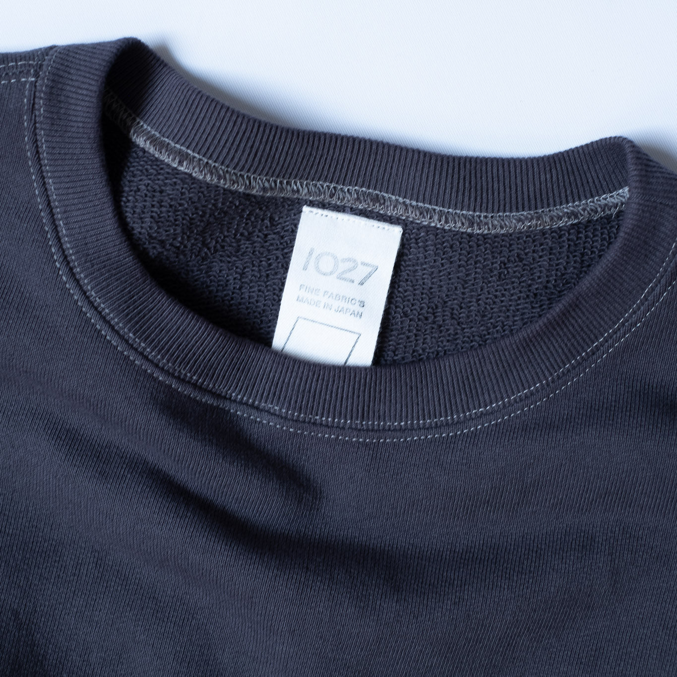 1027 CREW NECK SWEAT SHIRT HEATHER BLACK