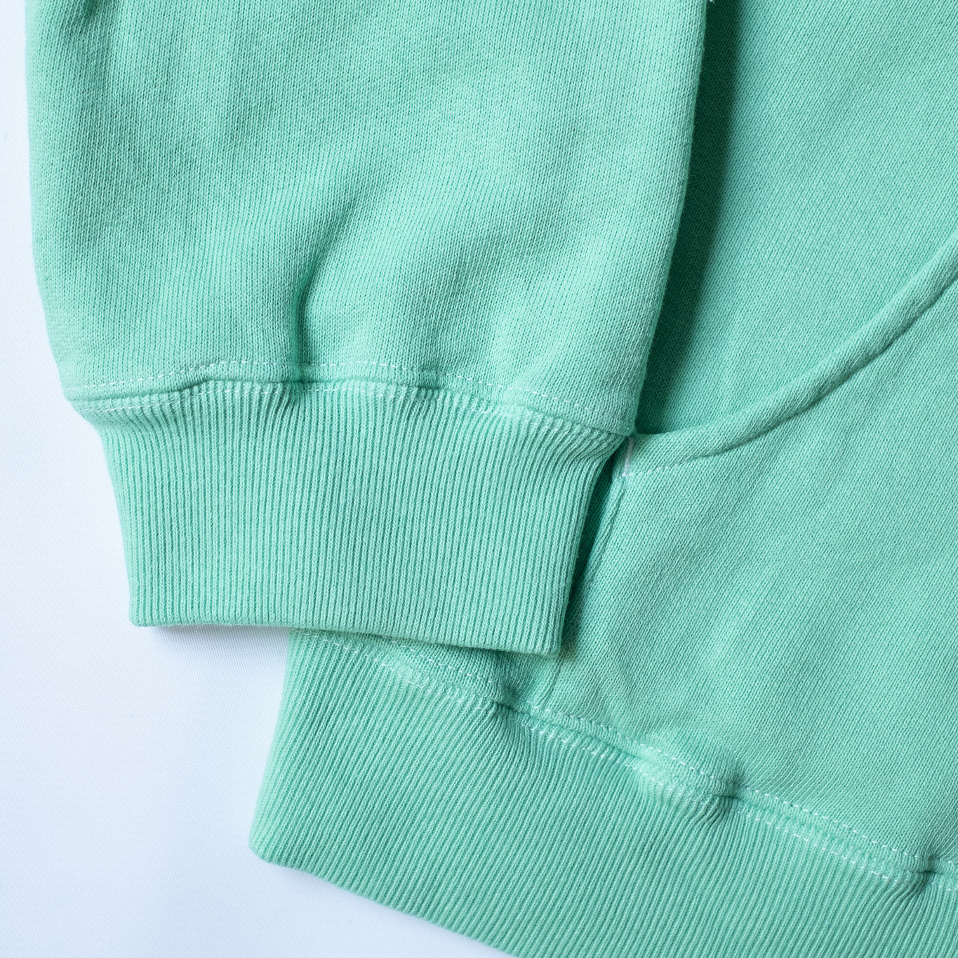 1027 HOODED PULLOVER MINT GREEN
