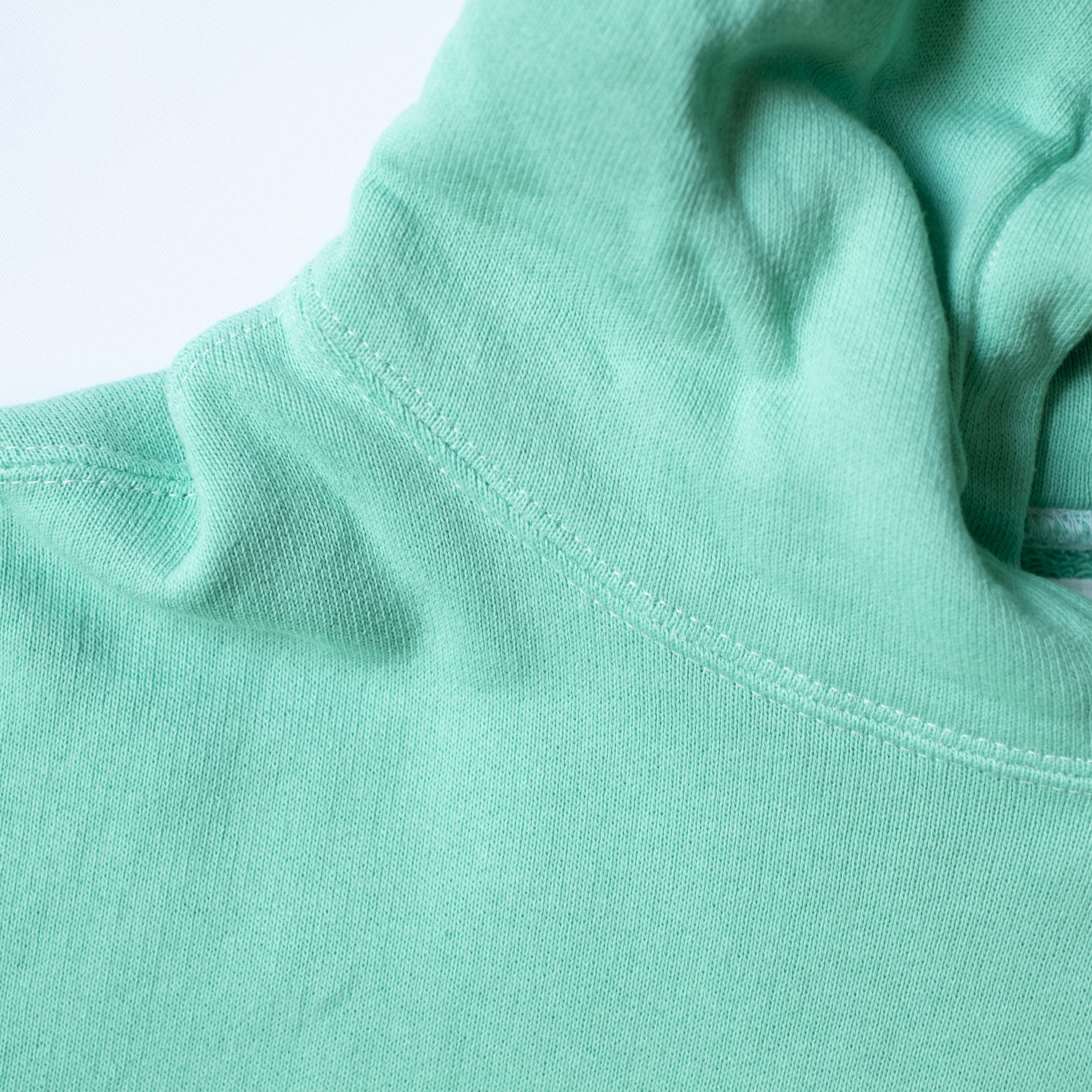 1027 HOODED PULLOVER MINT GREEN