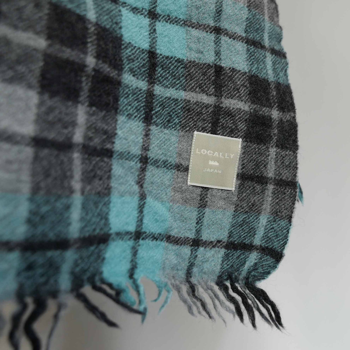 LOCALLY CLASSIC CHECK BIG SCARF SAX/GREY