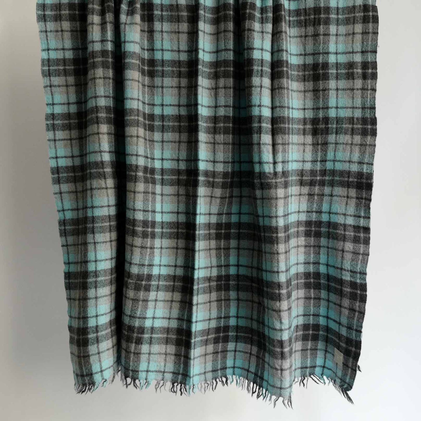 LOCALLY CLASSIC CHECK BIG SCARF SAX/GREY