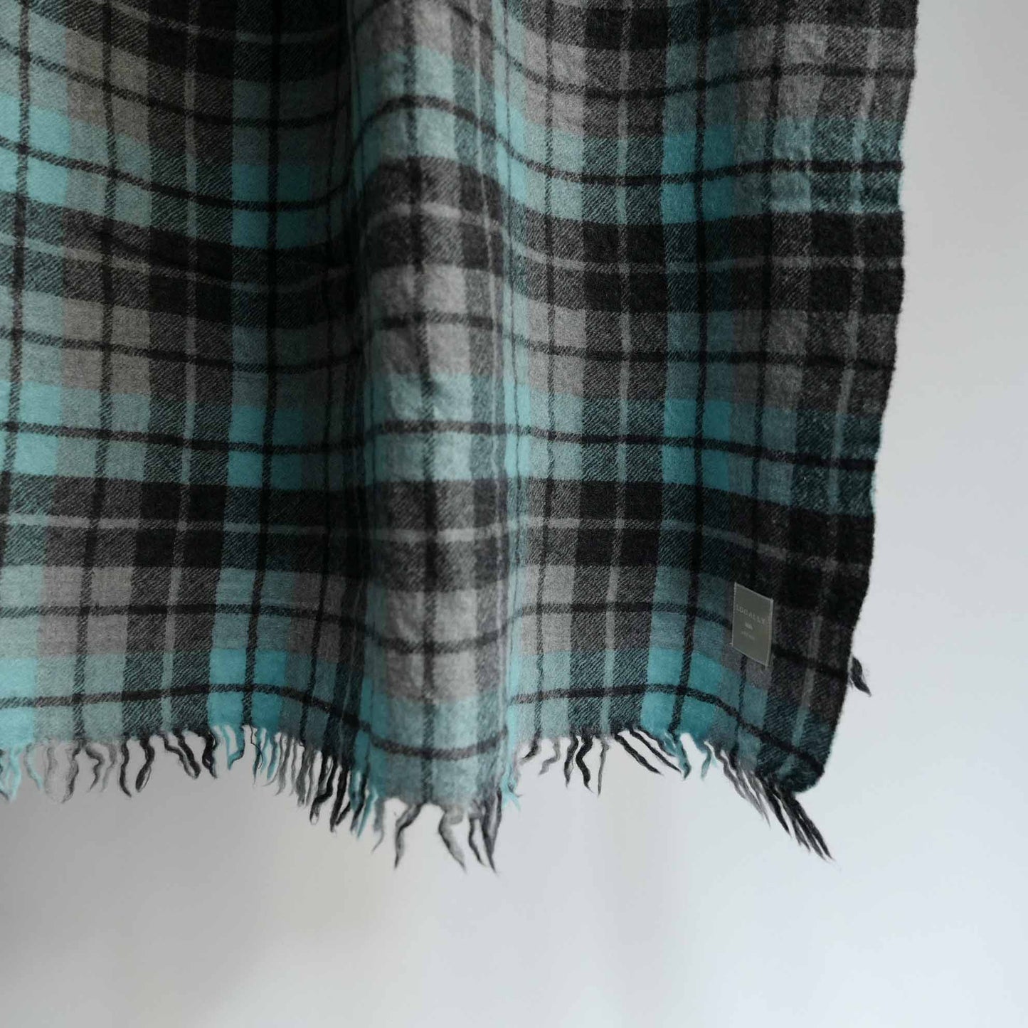 LOCALLY CLASSIC CHECK BIG SCARF SAX/GREY
